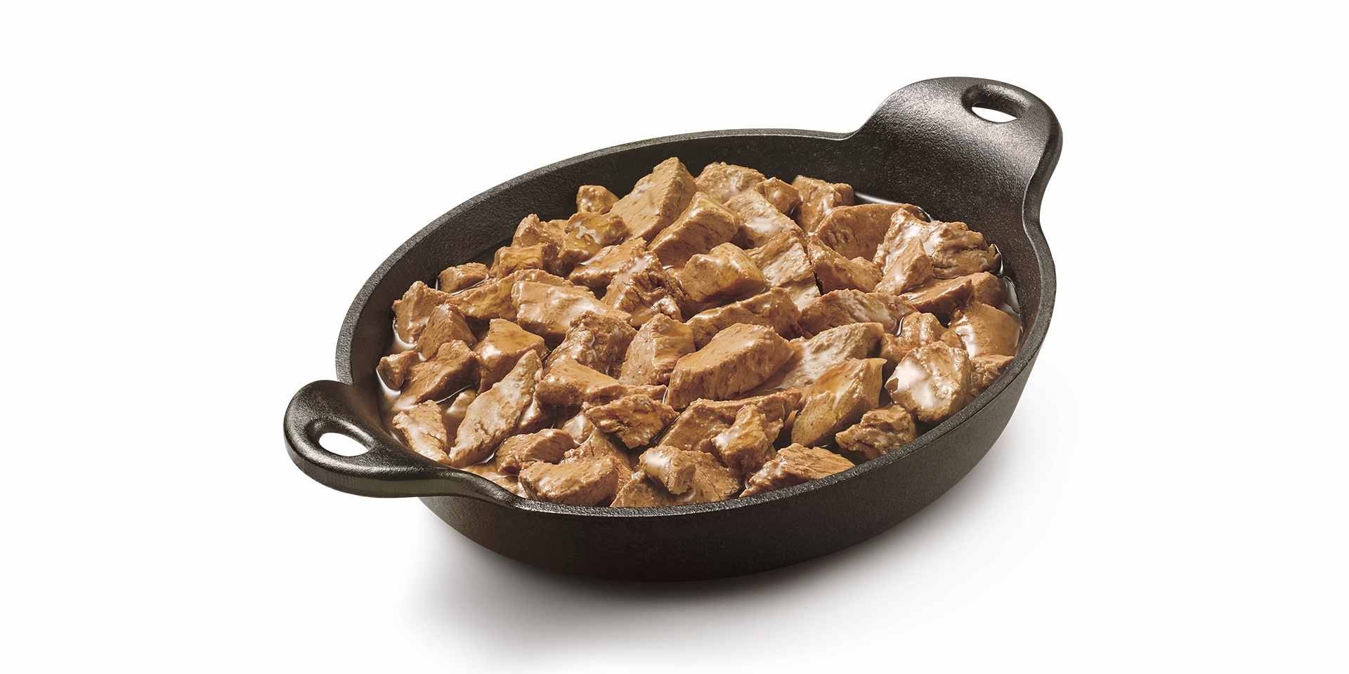 Tipo de alimento para perros. Elige entre la comida seca o una fórmula húmeda como esta para nutrir a tu mascota.