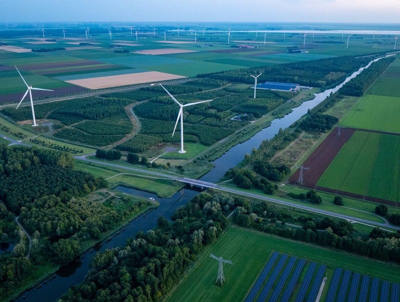 Vista aérea de campos de cultivo